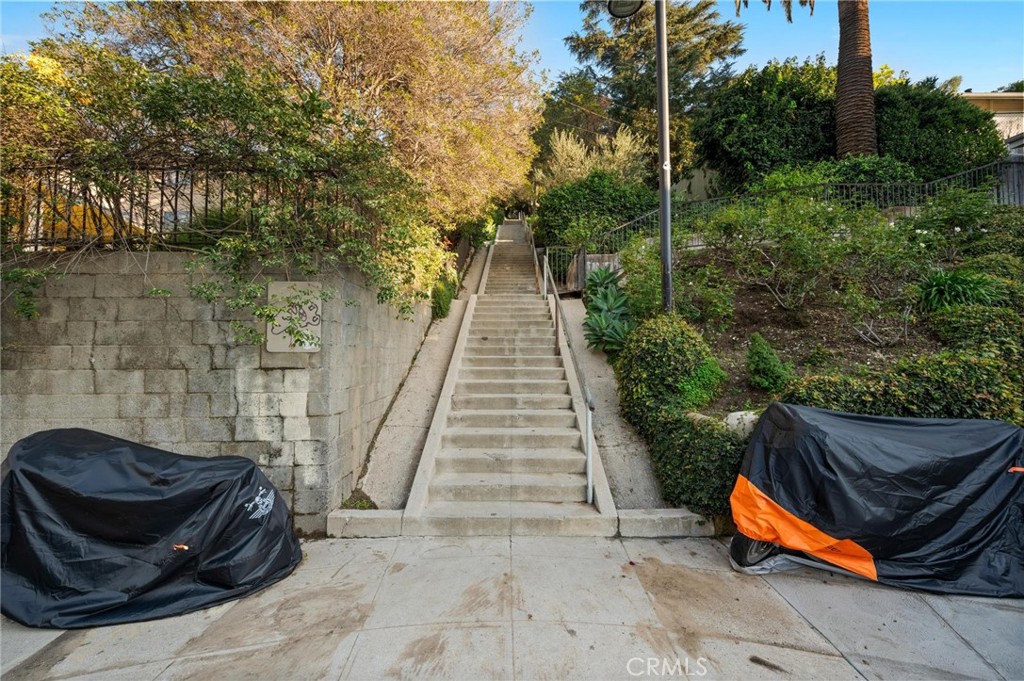 MLS #SR25266752 image #10