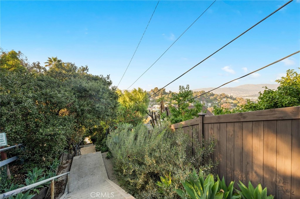 MLS #SR25266752 image #9