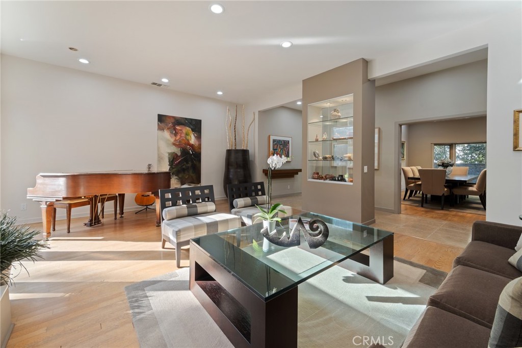 MLS #SR25266783 image #5