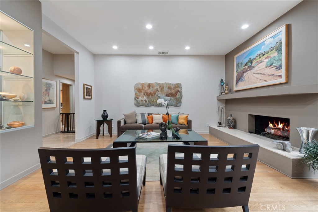 MLS #SR25266783 image #8