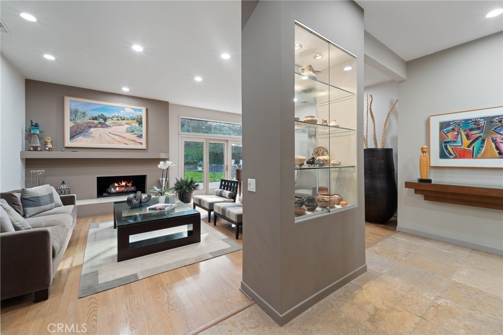 MLS #SR25266783 image #9