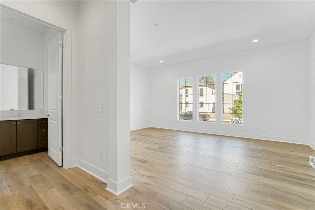 MLS #SR25267070 image #13