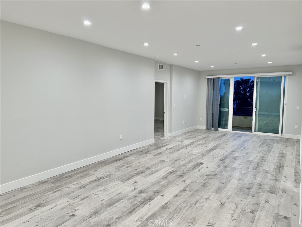 MLS #SR25267118 image #4