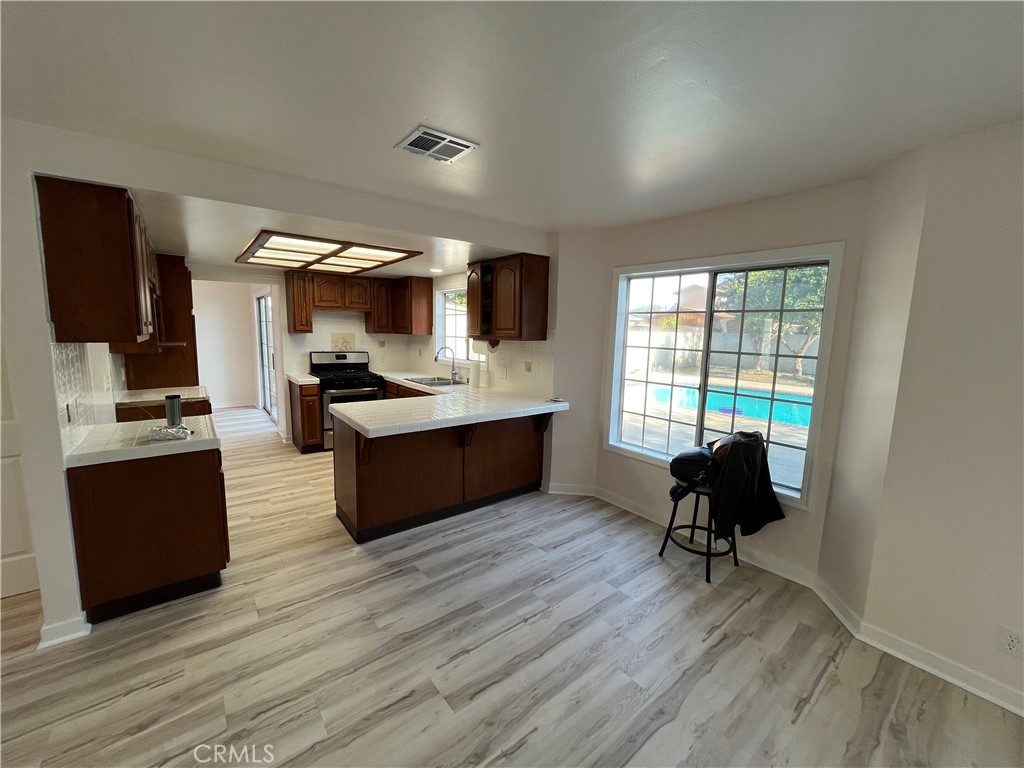 MLS #SR25267220 image #8