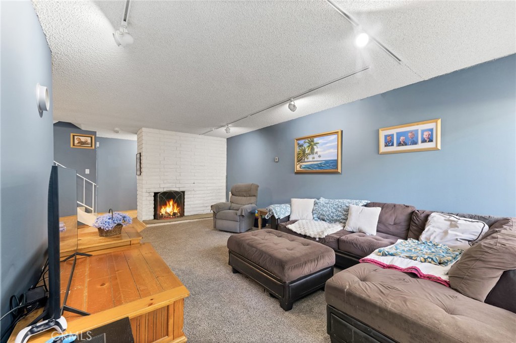 MLS #SR25267351 image #3