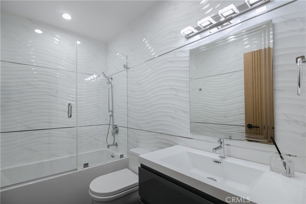 MLS #SR25267369 image #10