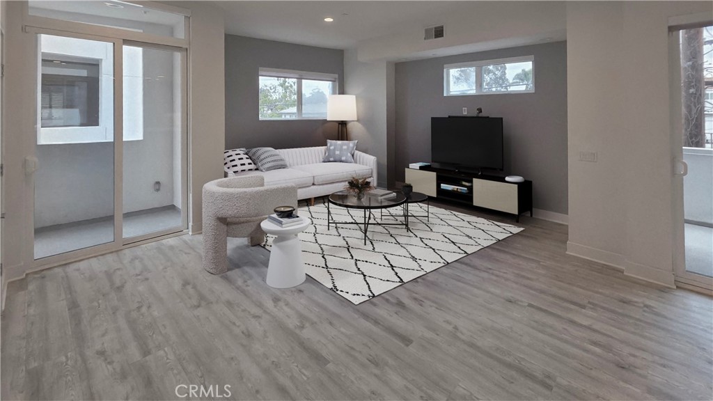 MLS #SR25267377 image #10