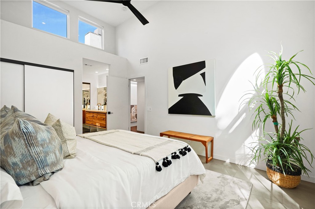 MLS #SR25267388 image #14