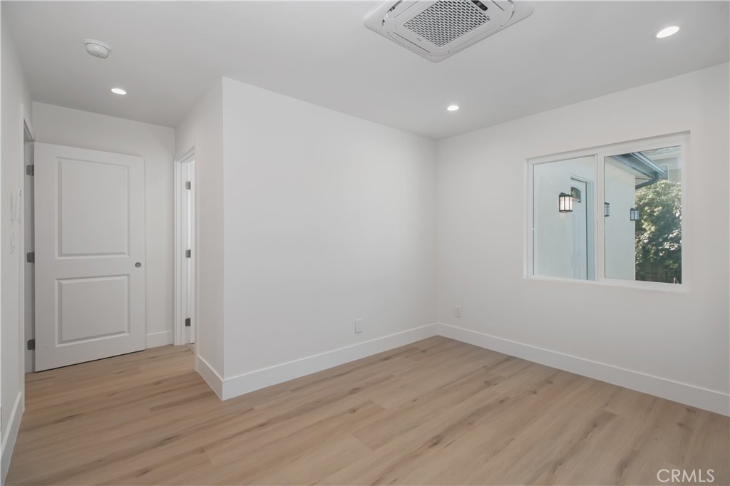 MLS #SR25267433 image #10