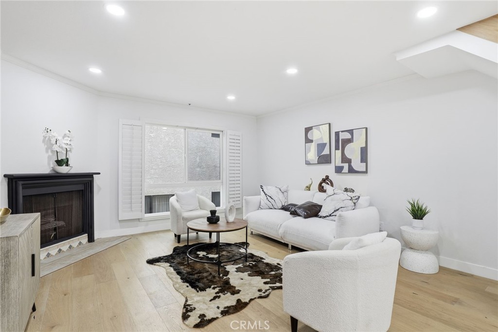 MLS #SR25267538 image #1