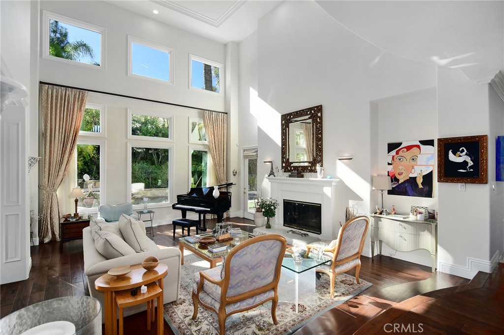 MLS #SR25267596 image #10