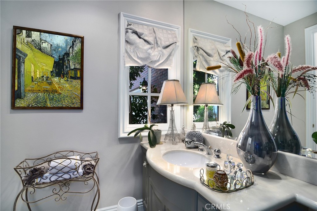 MLS #SR25267596 image #8