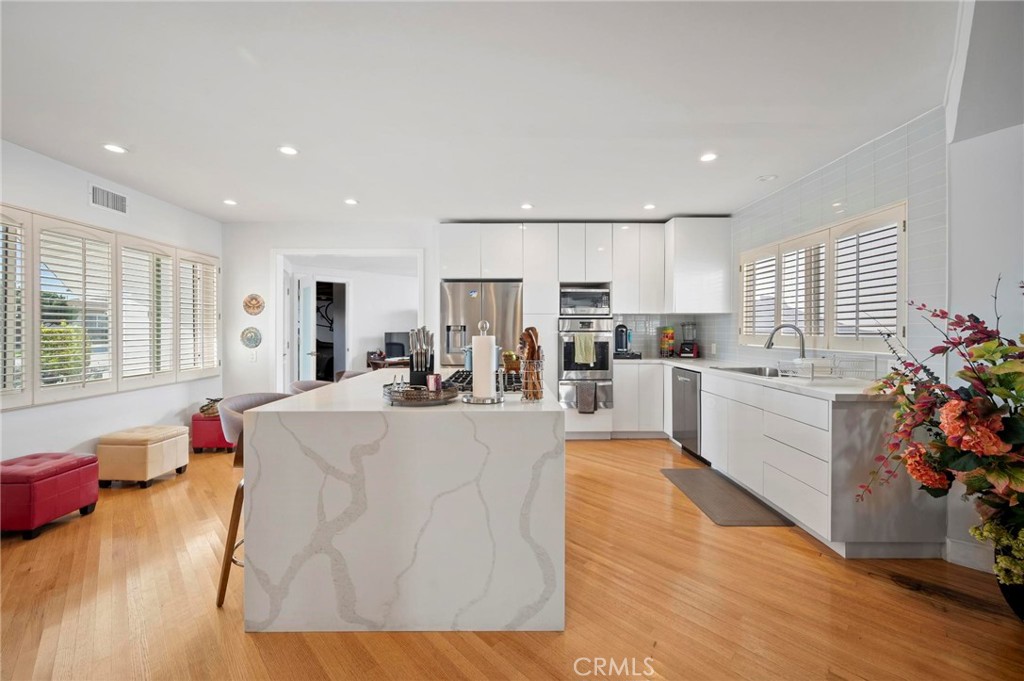 MLS #SR25267883 image #4