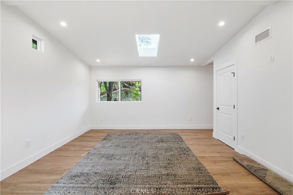 MLS #SR25267932 image #12