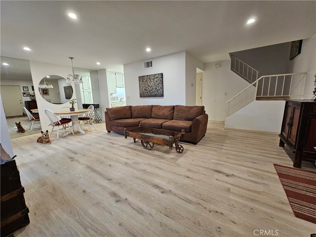 MLS #SR25267934 image #5