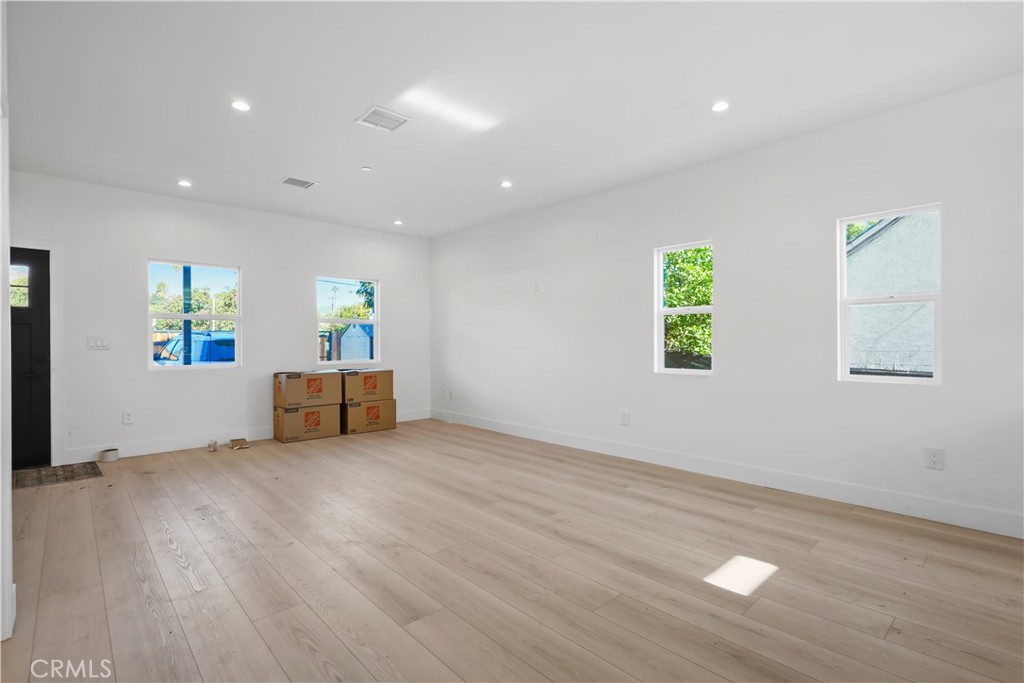 MLS #SR25267939 image #17