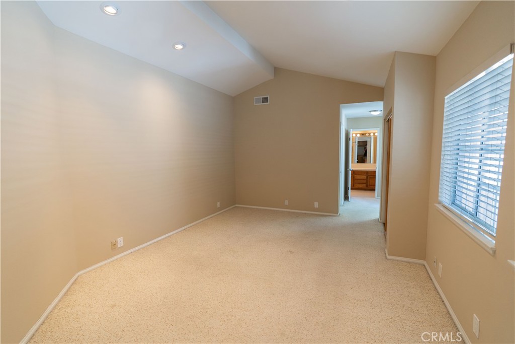 MLS #SR25268036 image #12