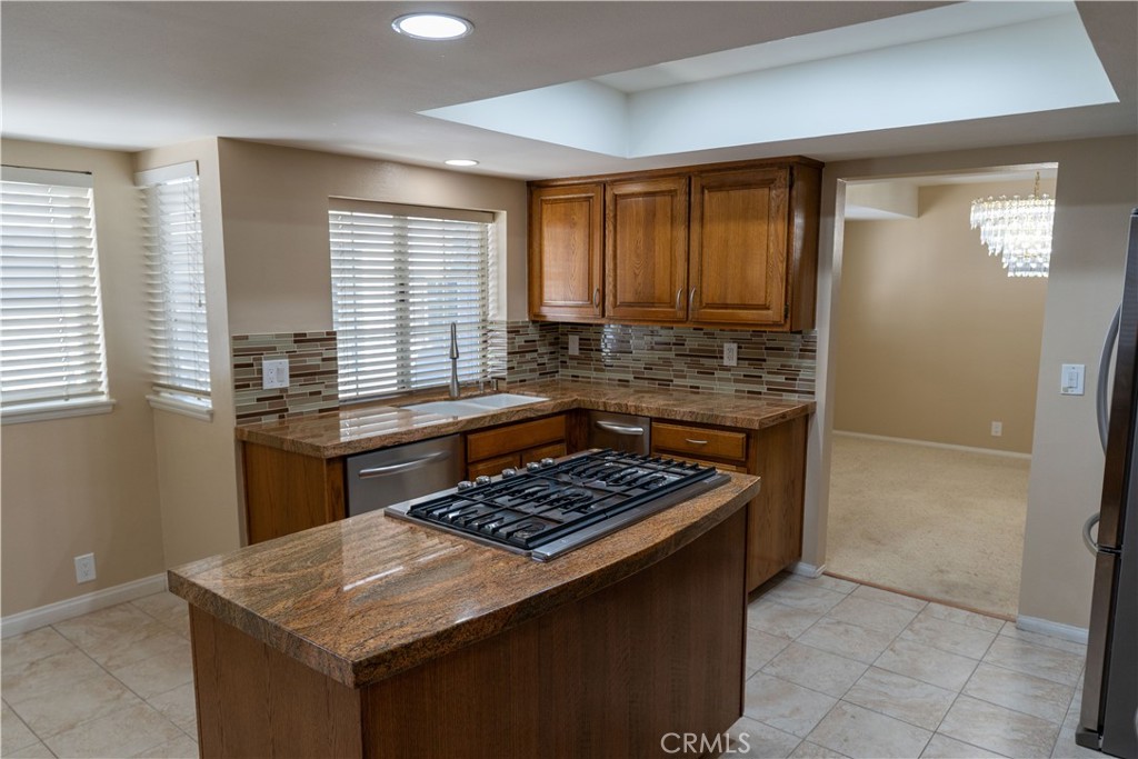 MLS #SR25268036 image #7