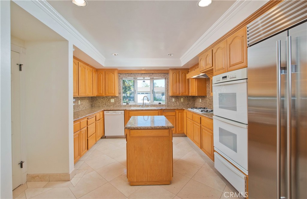 MLS #SR25268054 image #9