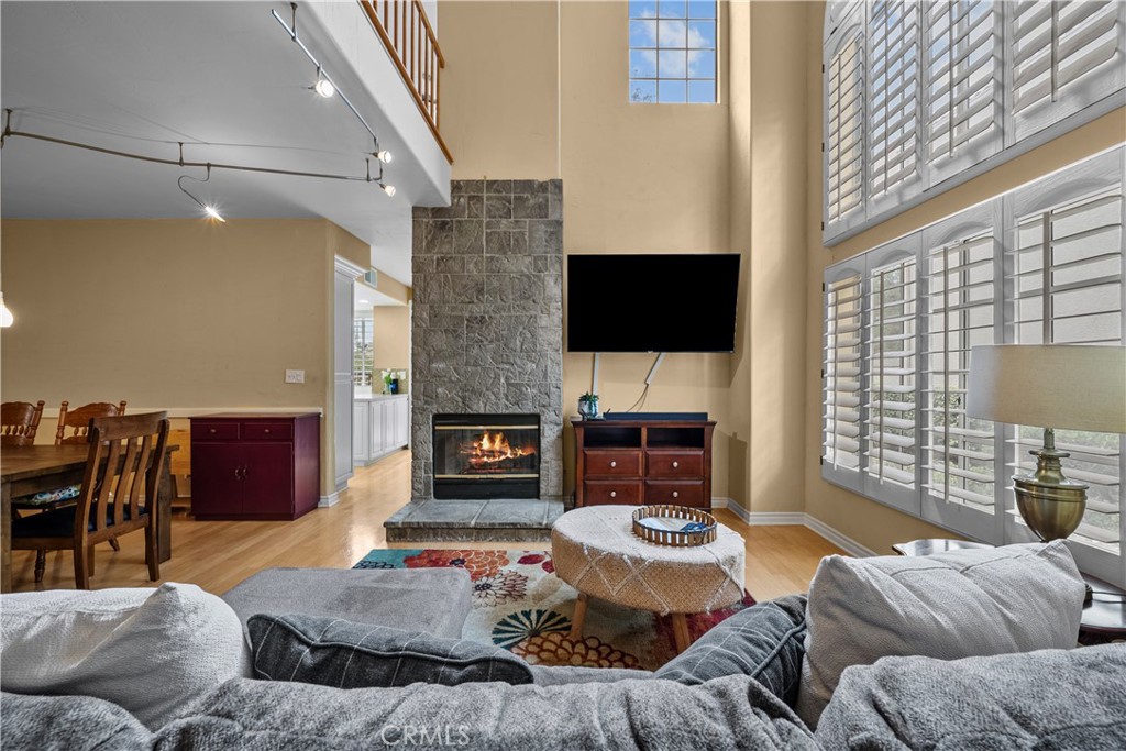 MLS #SR25268073 image #4