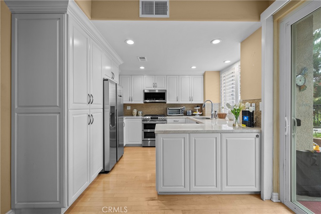 MLS #SR25268073 image #8