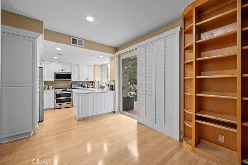 MLS #SR25268073 image #9