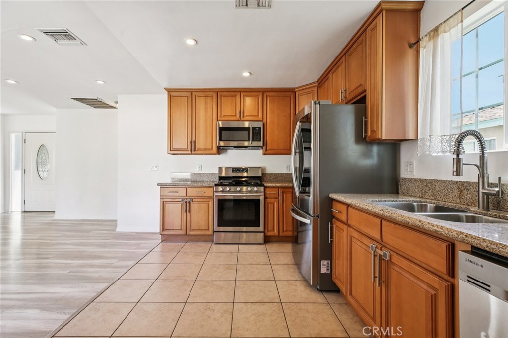 MLS #SR25268158 image #13