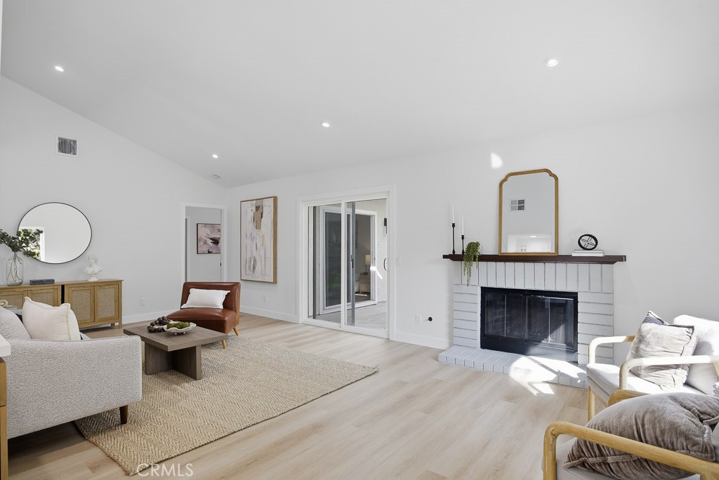 MLS #SR25268164 image #8