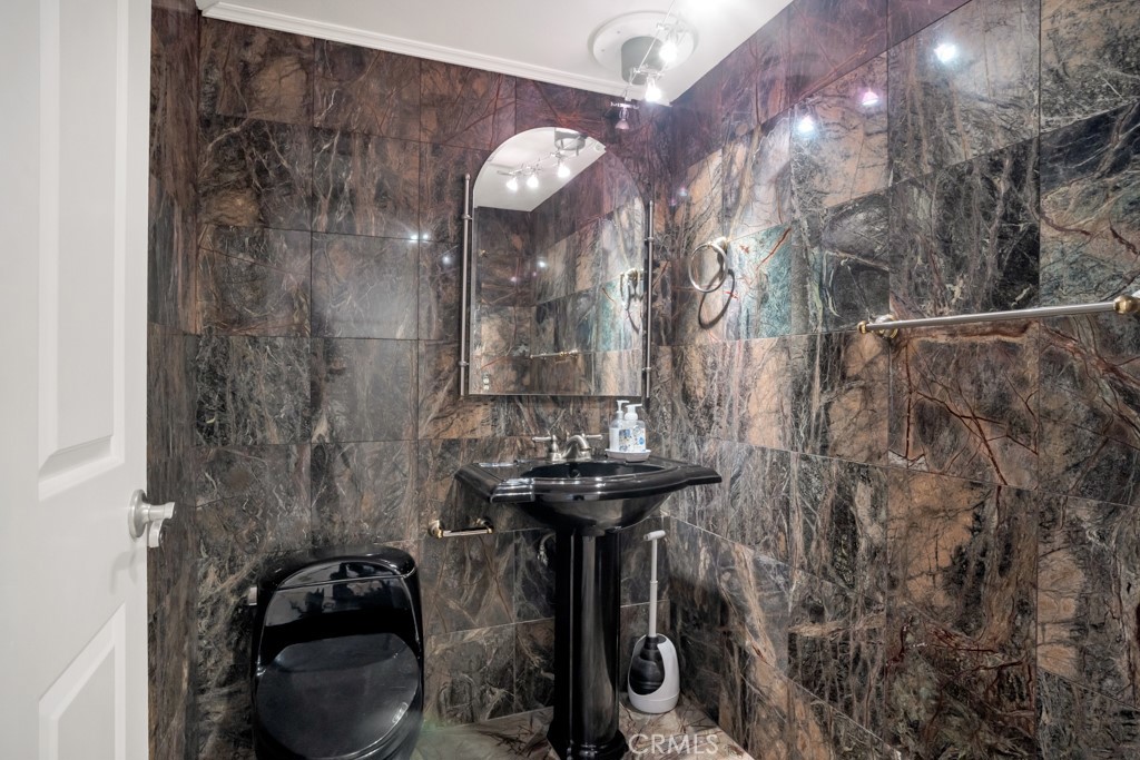 MLS #SR25268173 image #13