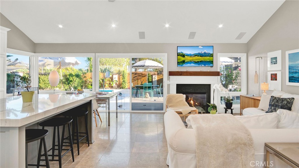 MLS #SR25268175 image #6