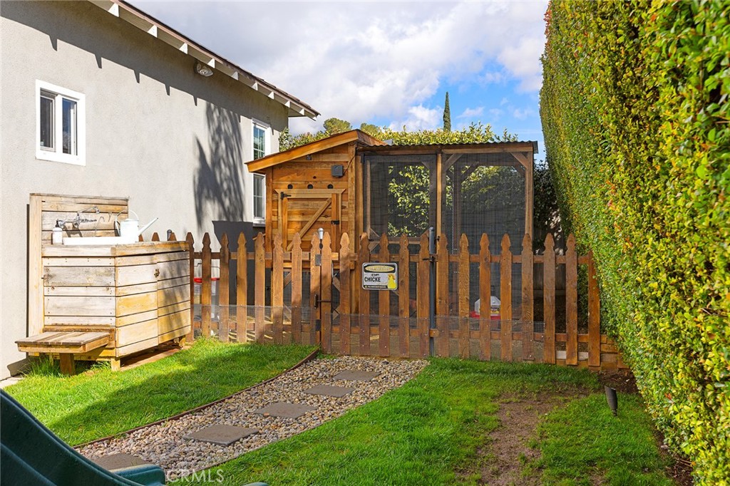 MLS #SR25268278 image #17