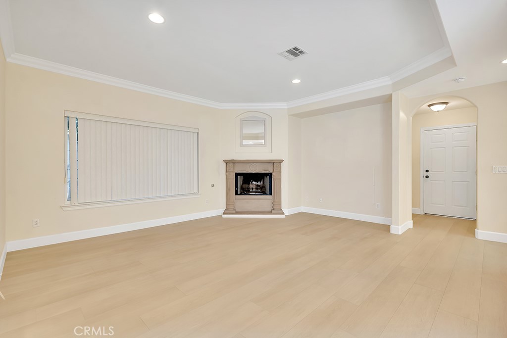 MLS #SR25268302 image #10