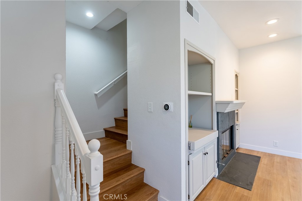 MLS #SR25268357 image #4