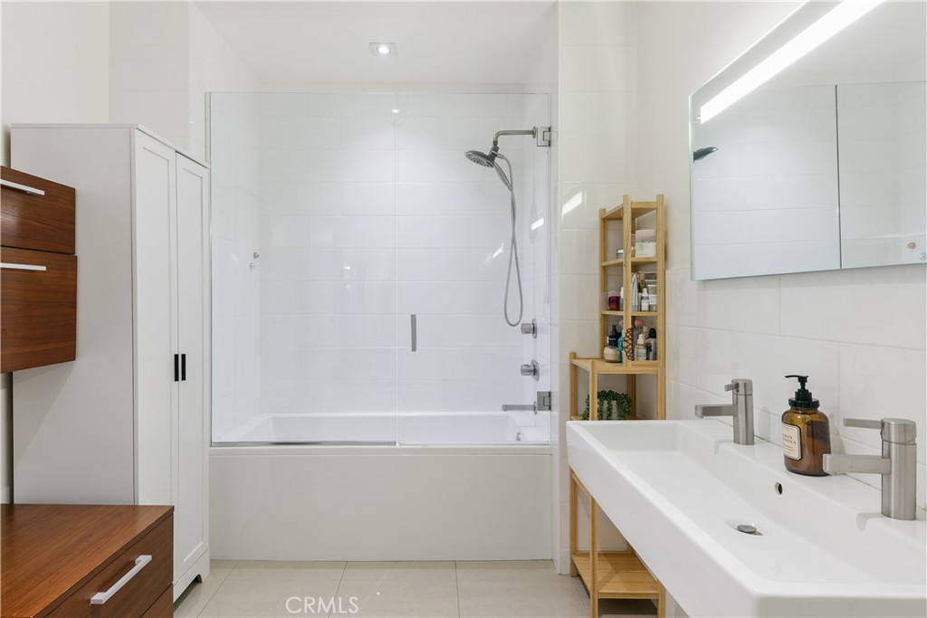 MLS #SR25268365 image #16