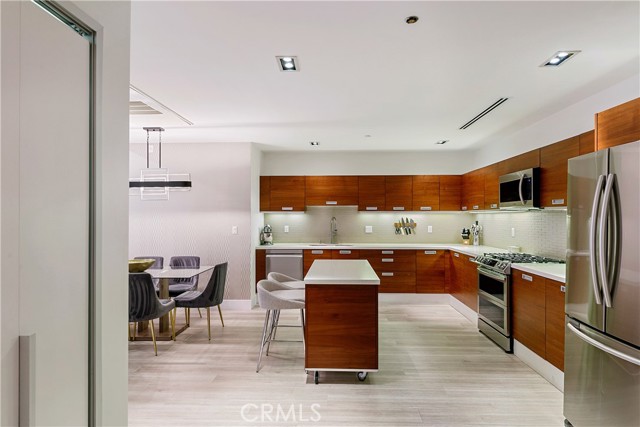 MLS #SR25268365 image #2