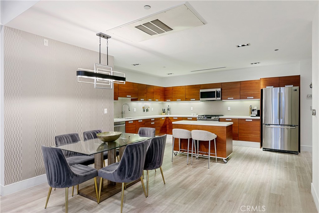 MLS #SR25268365 image #4