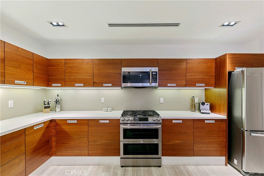 MLS #SR25268365 image #7