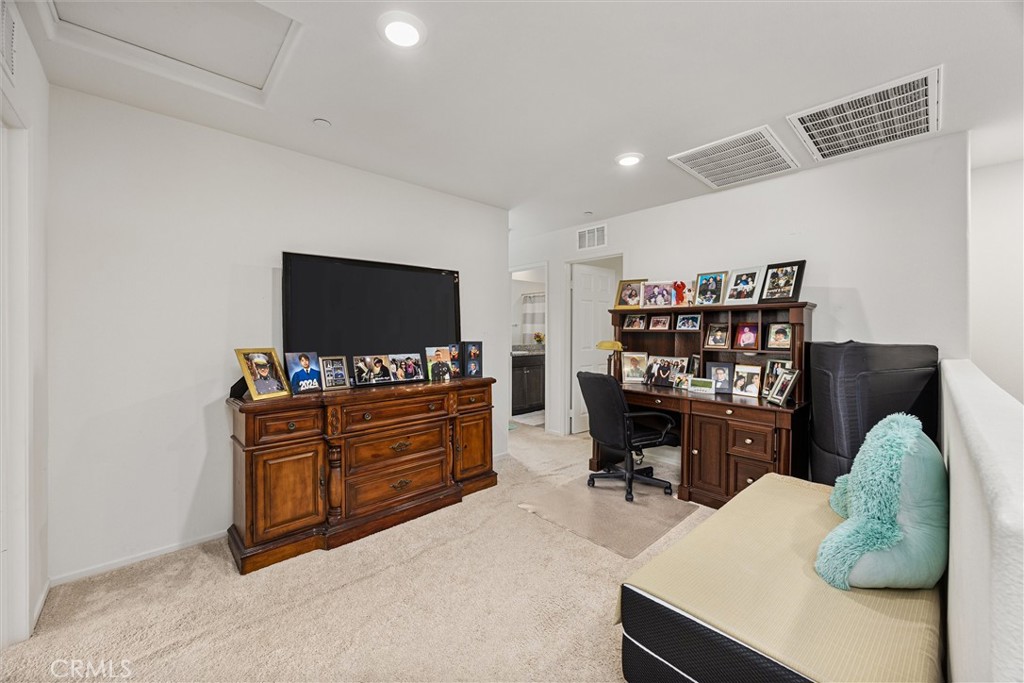 MLS #SR25268372 image #15