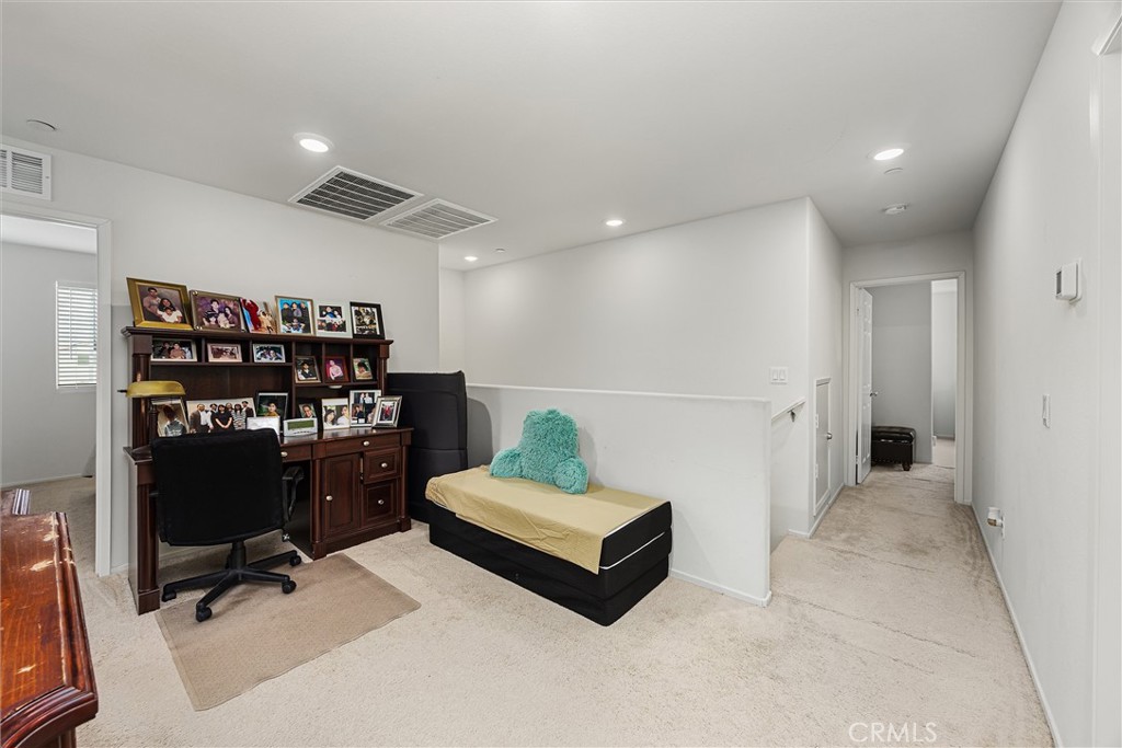 MLS #SR25268372 image #16