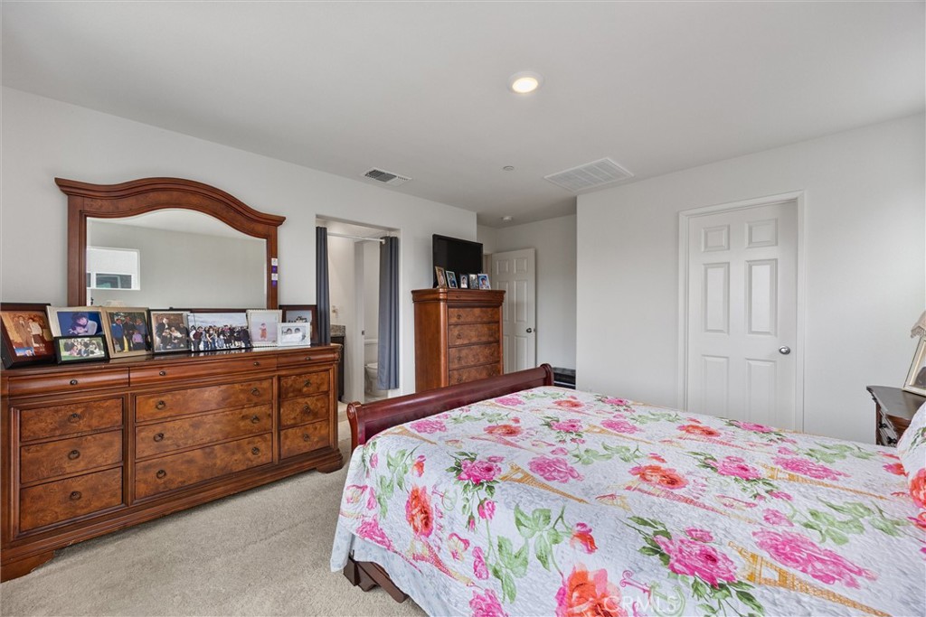 MLS #SR25268372 image #24