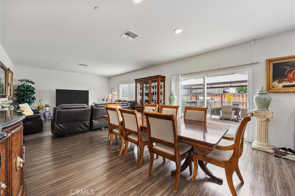 MLS #SR25268372 image #5