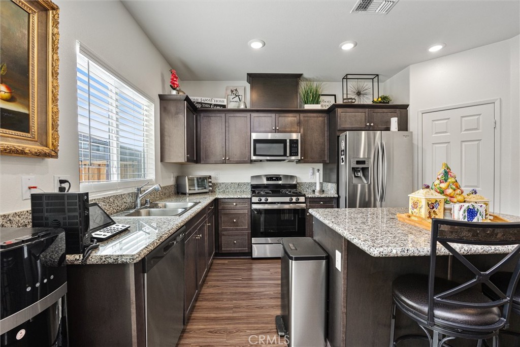 MLS #SR25268372 image #9