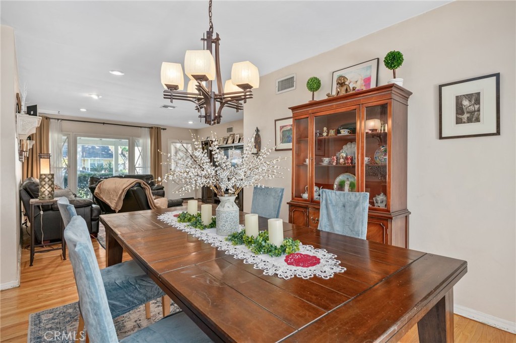 MLS #SR25268417 image #8