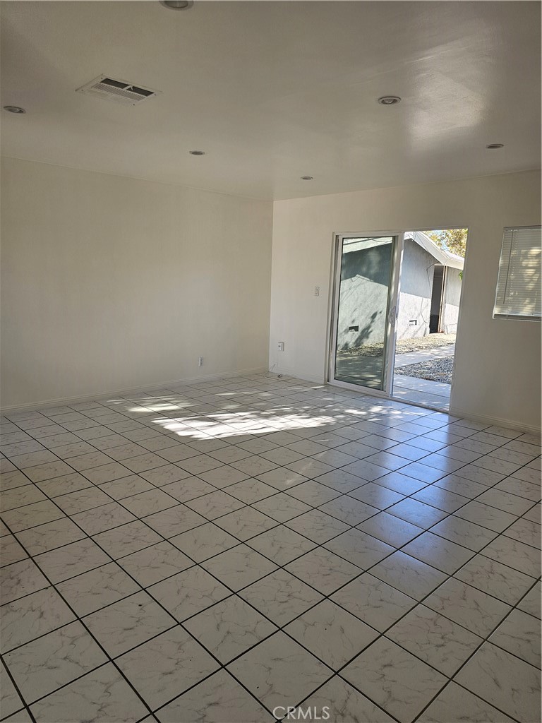 MLS #SR25268442 image #4