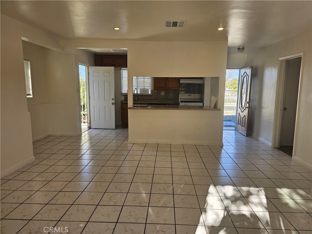 MLS #SR25268442 image #5