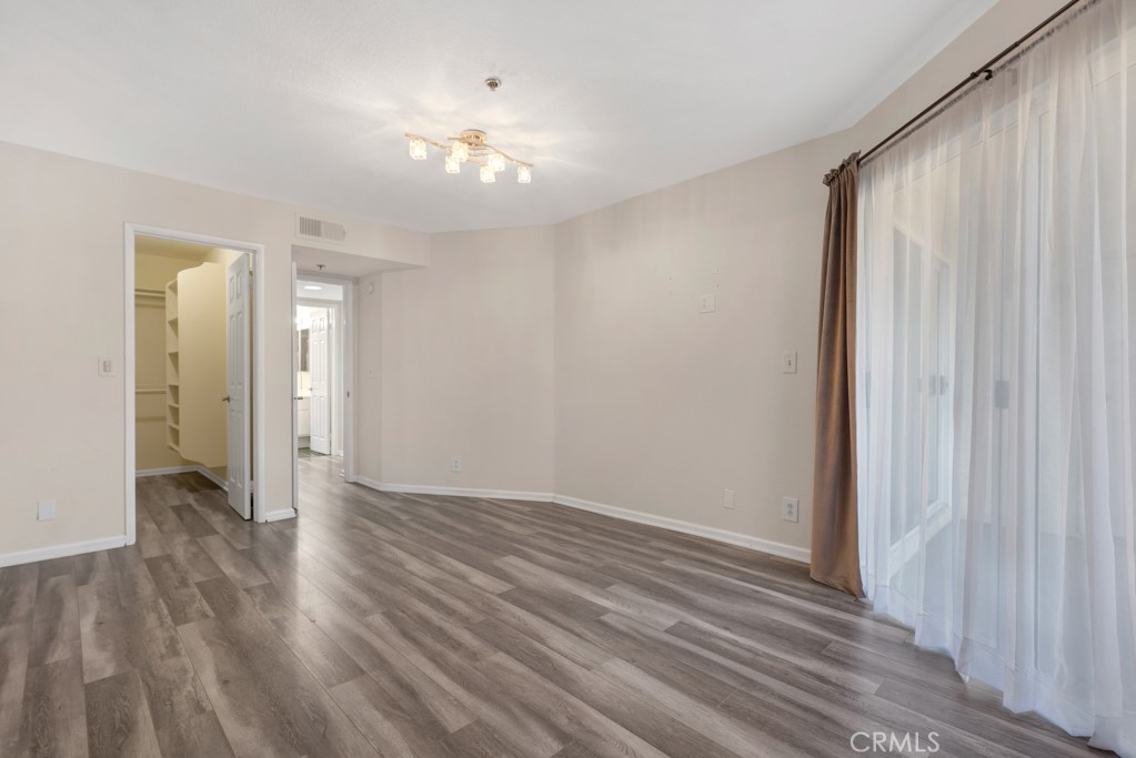 MLS #SR25268483 image #5