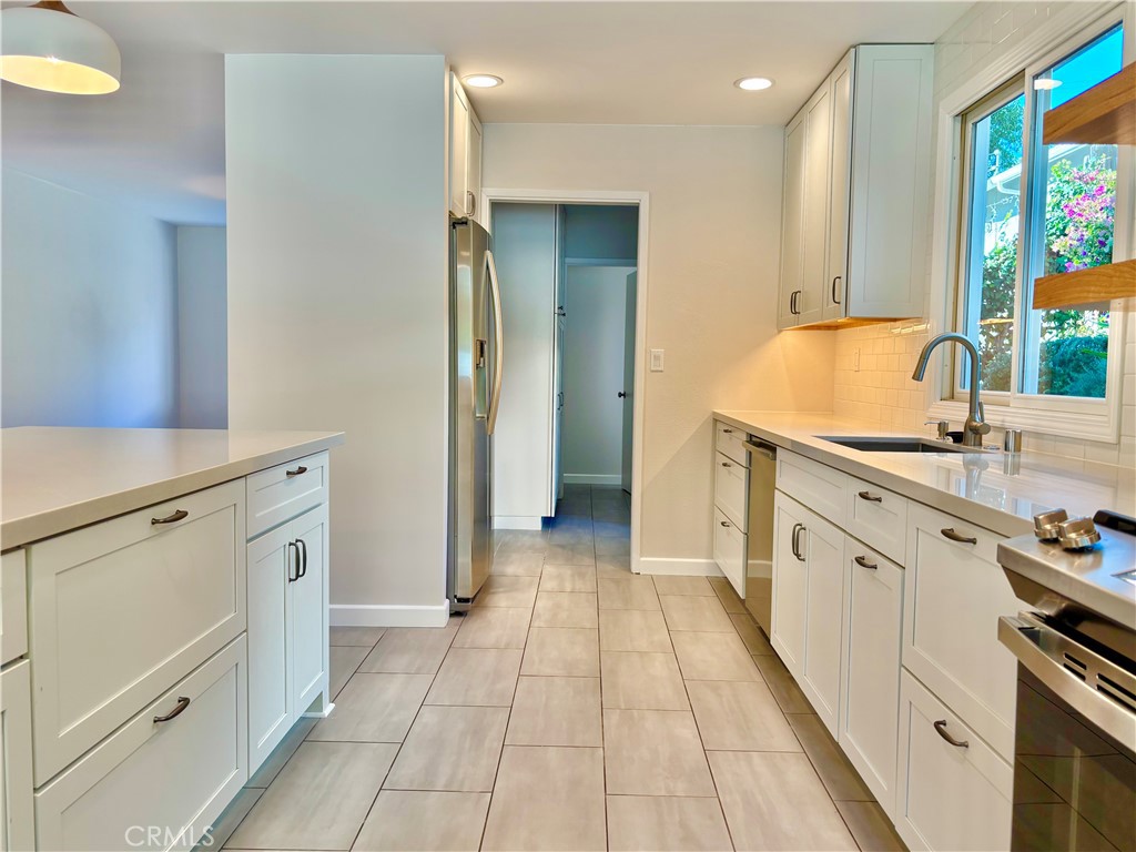 MLS #SR25268507 image #9