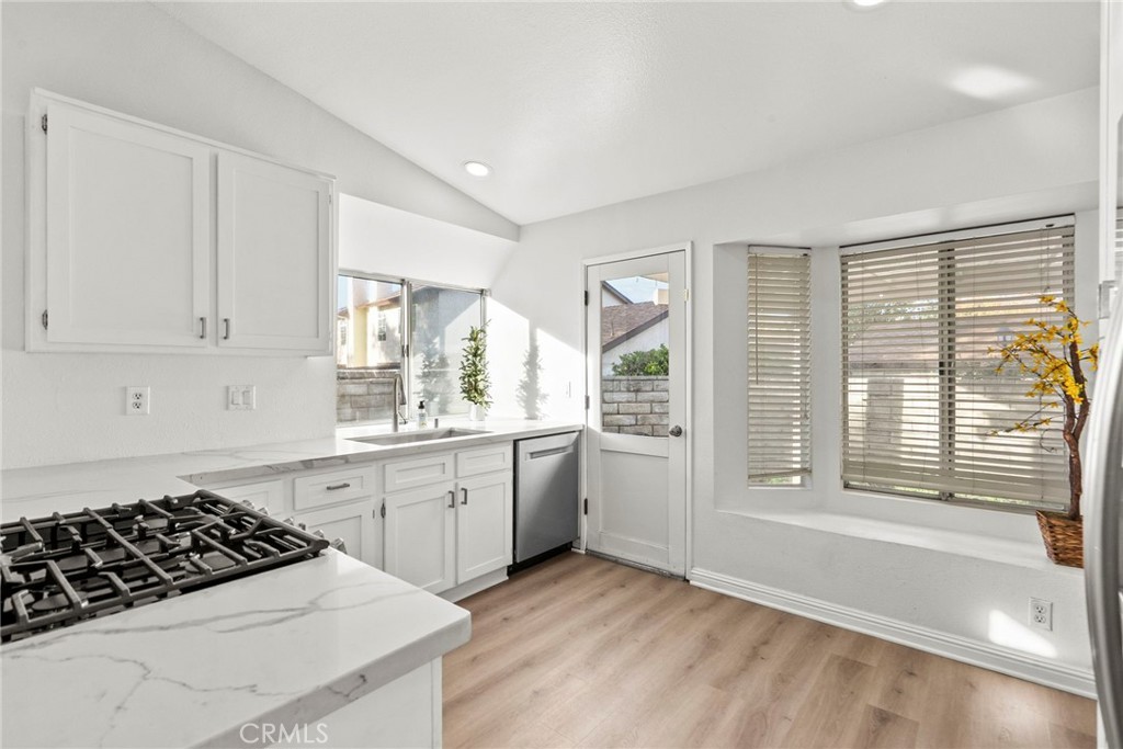 MLS #SR25268515 image #12