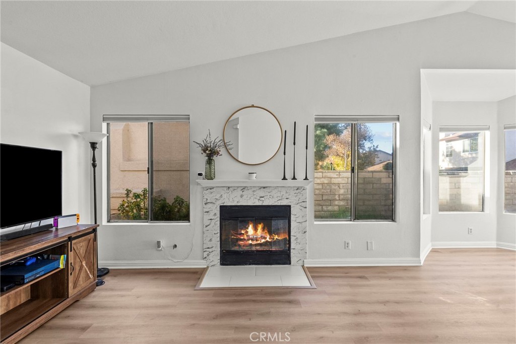 MLS #SR25268515 image #4