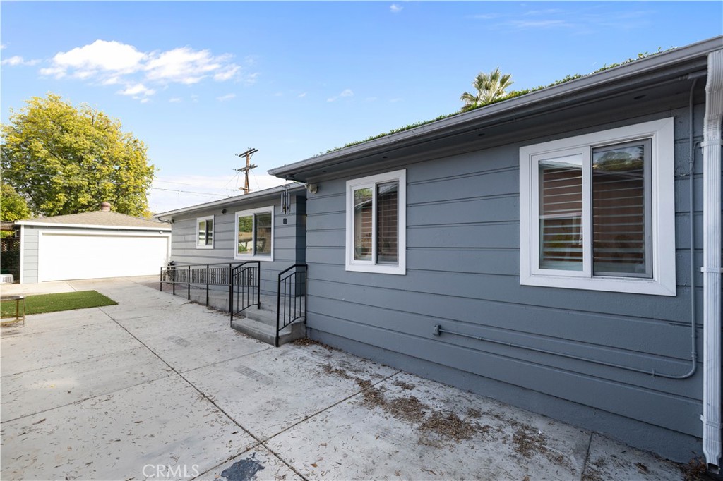 MLS #SR25268518 image #5